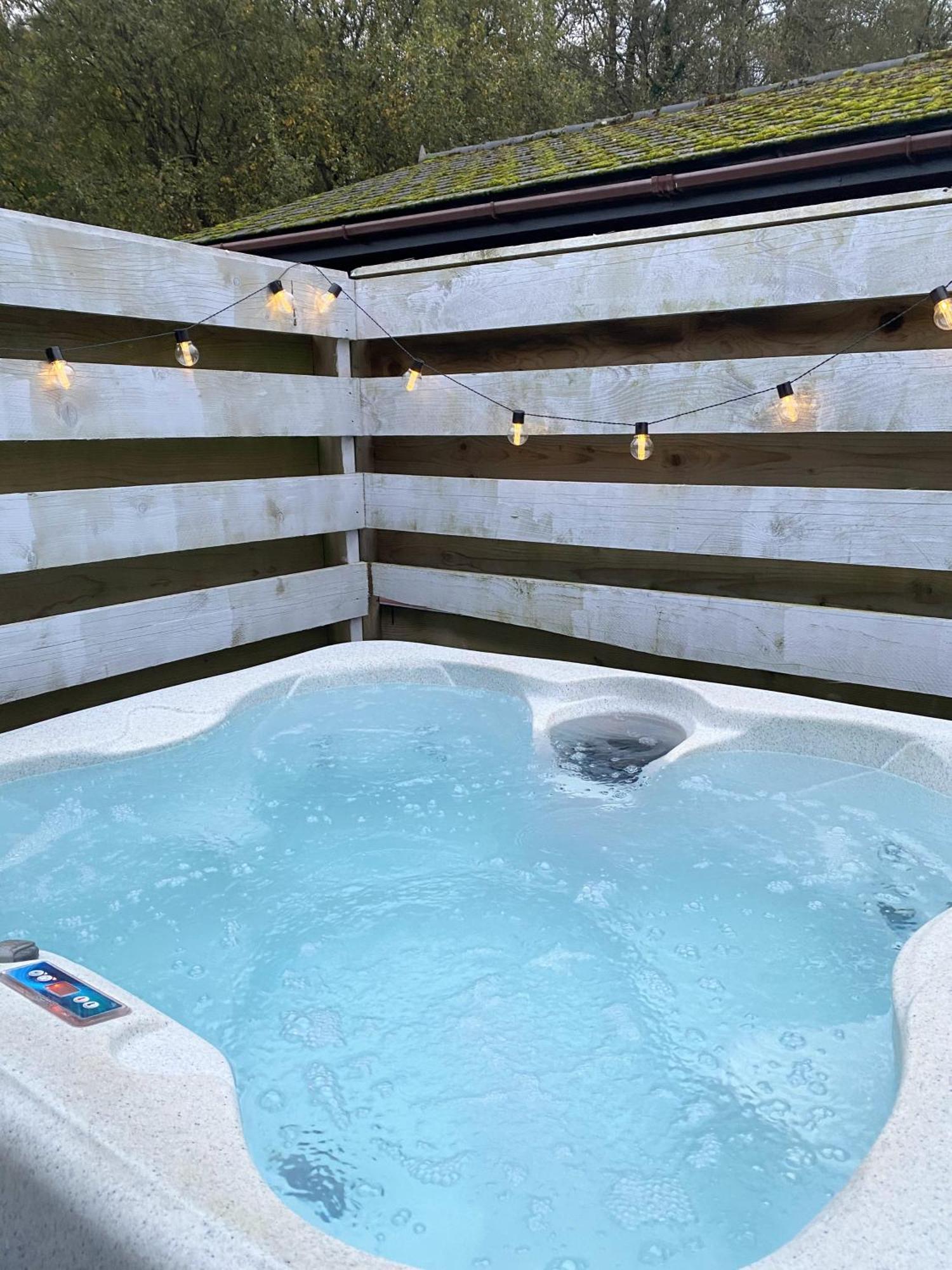 Holiday home Magpie 4 Hot Tub Huntersmoon-warminster-bath-salisbury *