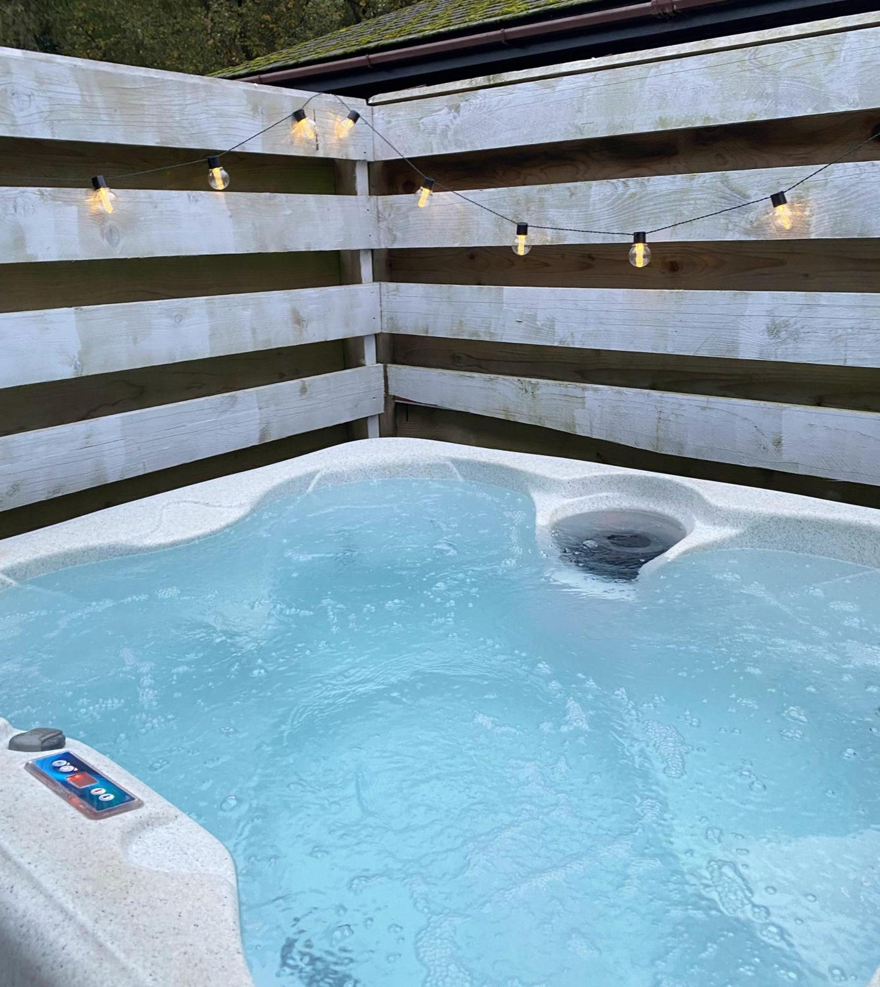 Magpie 4 Hot Tub Huntersmoon-warminster-bath-salisbury *